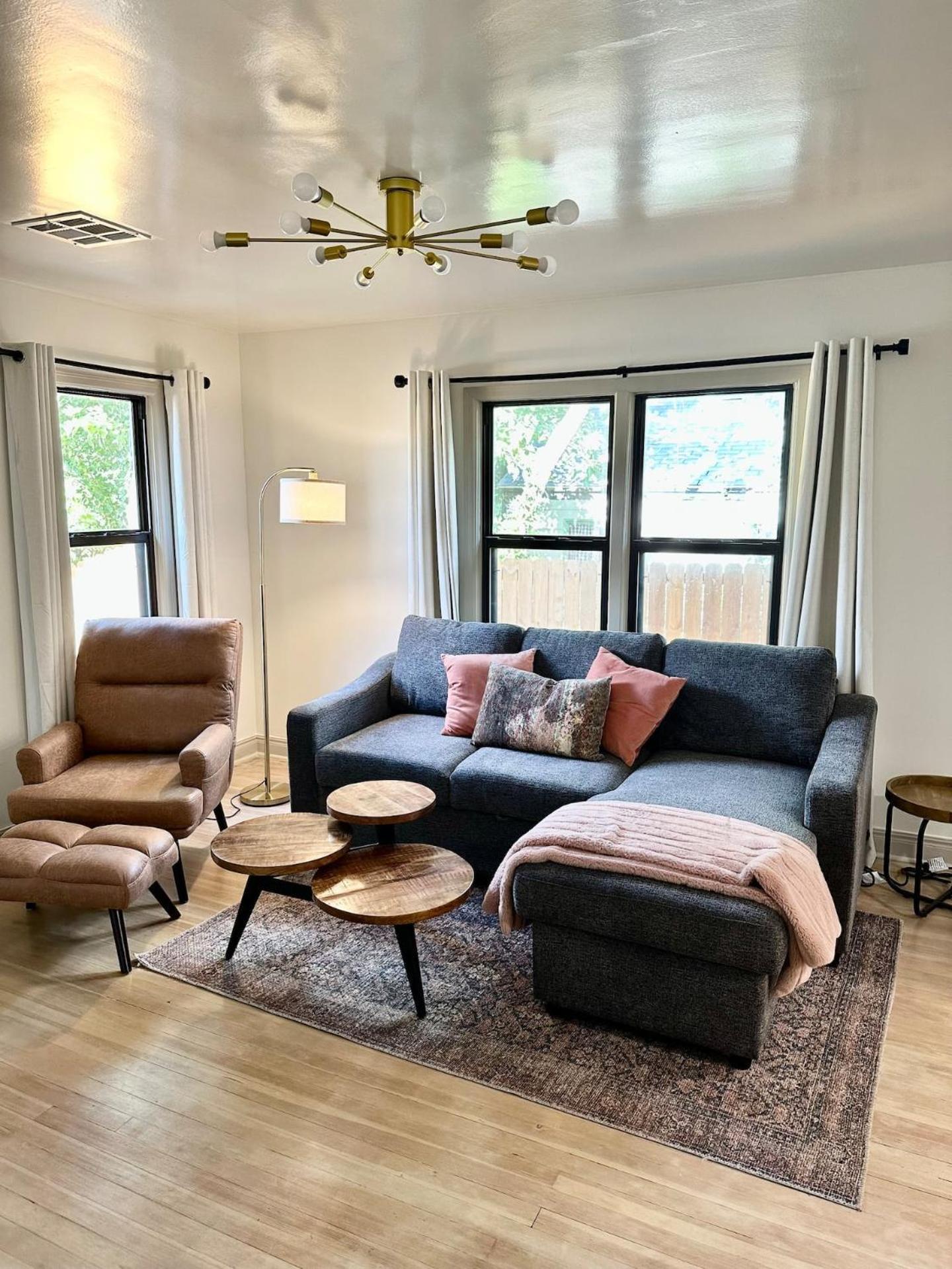 Campus Cottage Kng Bed! Walk To Uco And Downtown Edmond Exterior foto